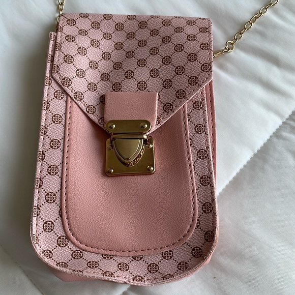 Phone Crossbody Bag with Gold Chain - Picture 1 of 10